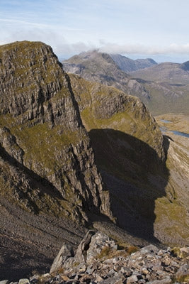 Great Mountain Days in Scotland - Route Photos - Mainreachan Buttress and Maol Chean-dearg from Fuar Tholl (Walk 13)