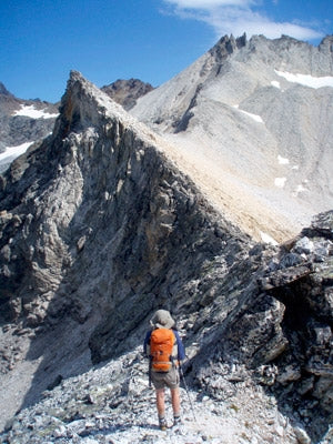 Mountain Adventures in the Maurienne - Route Photos - The shark’s fin ridge of the Pointe de Leche route is a thrilling midpoint