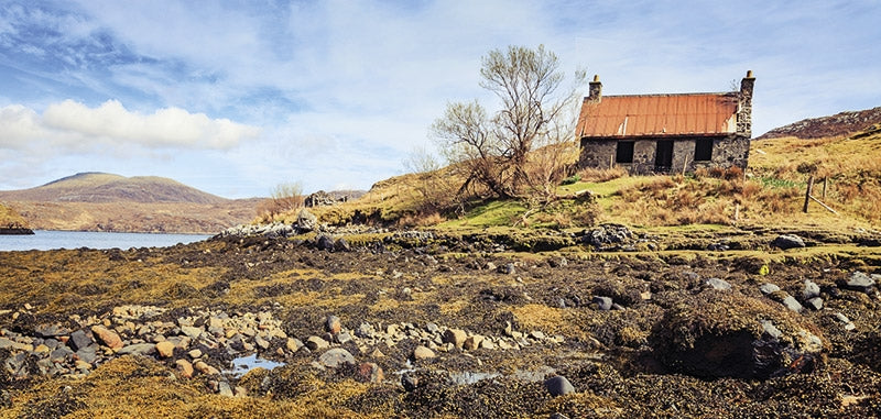 The Hebridean Way - Route Photos - Abandoned cottage at Eilean Anabeich