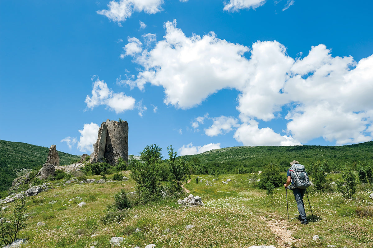 Walks and Treks in Croatia - Route Photos - Glavaš fortress, Dinara