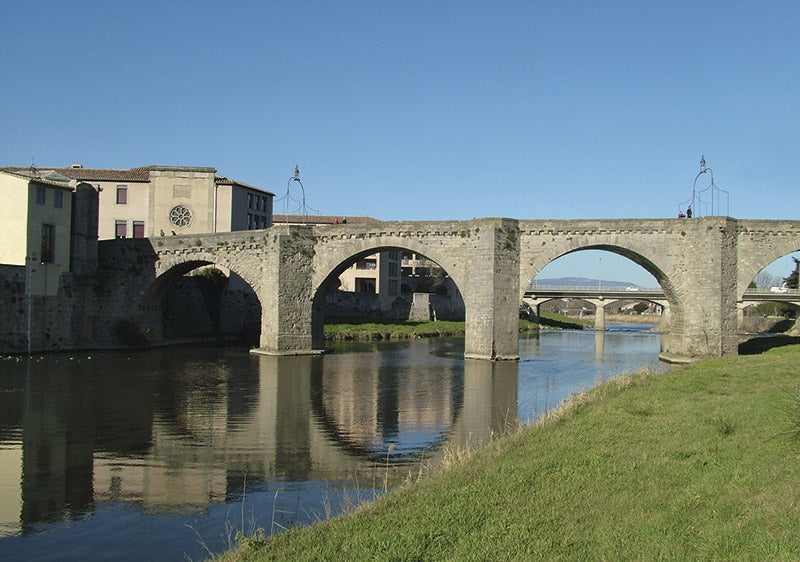 Cycling the Canal du Midi - Route Photos - The old bridge at Carcassonne