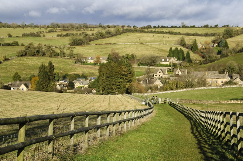 Walking in the Cotswolds - Route Photos - Climbing back out of the valley from Naunton