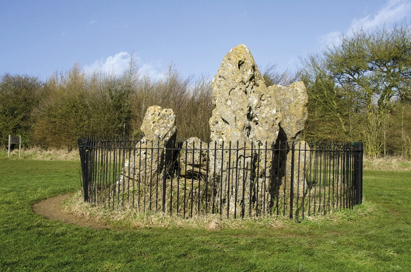 Walking in the Cotswolds - Route Photos - The Whispering Knights Burial Chamber. Did a witch do this?