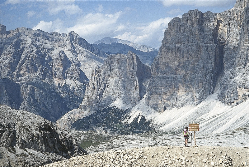 Walking in the Dolomites - Route Photos - The marvellous outlook from Forcella Lagazuoi (Walk 8)