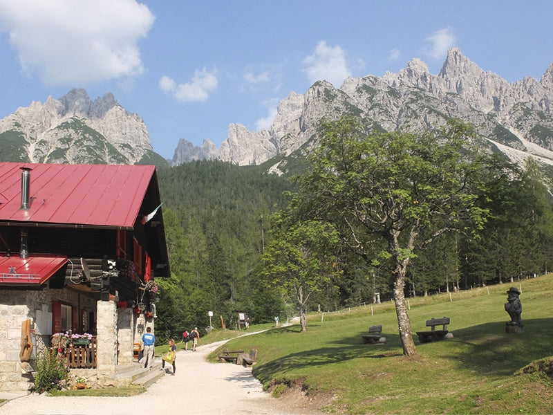 Walking in the Dolomites - Route Photos - The lovely setting of Rifugio Padova (Walk 1)