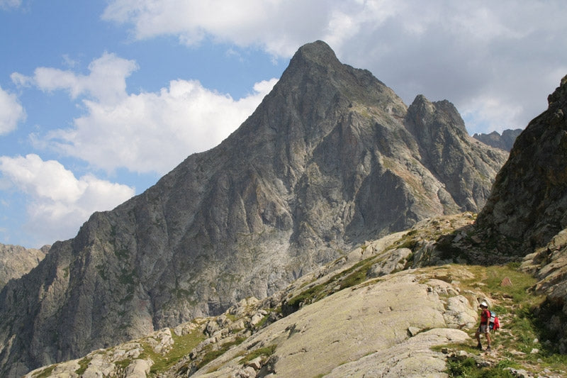 Walks and Treks in the Maritime Alps - Route Photos - The path heads towards L’Innominata (Walk 12, Variant Stage 2)