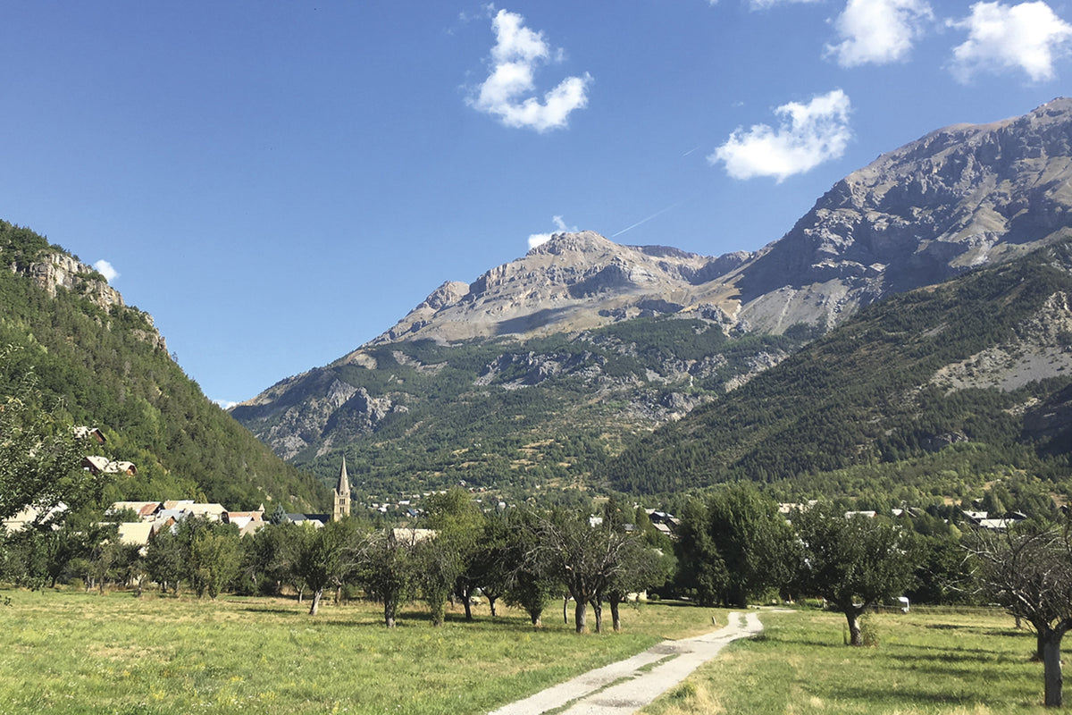 Walking in the Brianconnais - Route Photos - The magnificent setting of the village of Vallouise