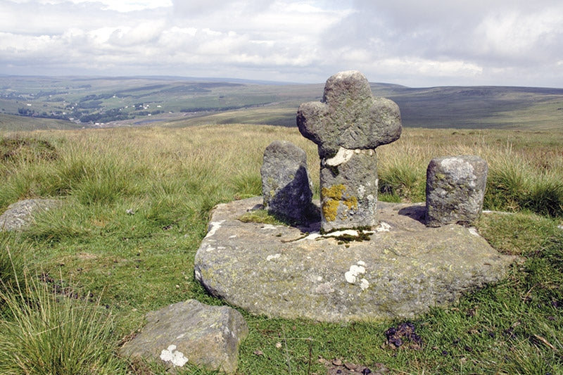 Walking in the North Pennines - Route Photos - Three little stone crosses can be found by making a detour off-route before  Nag’s Head (Walk 50)