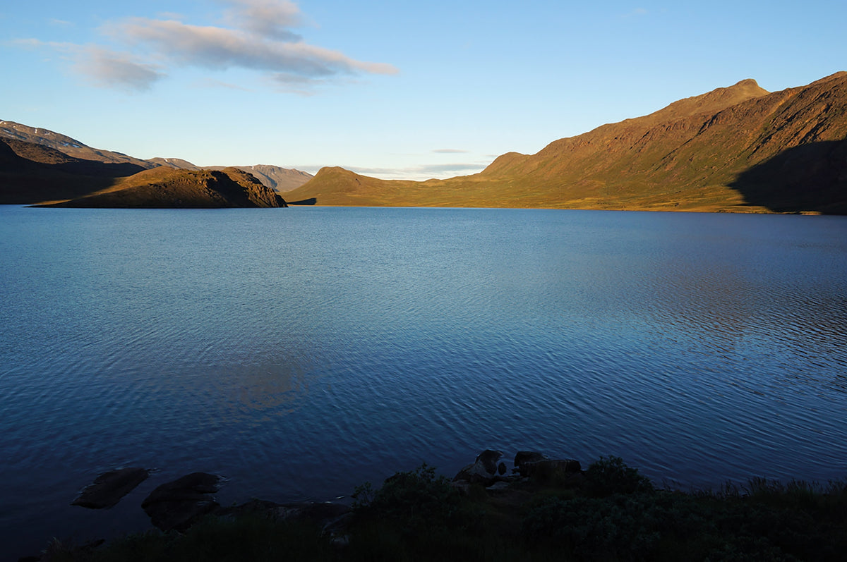 Trekking in Greenland - The Arctic Circle Trail - Route Photos - Looking across the lake (end of Day 6 and start of Day 7)