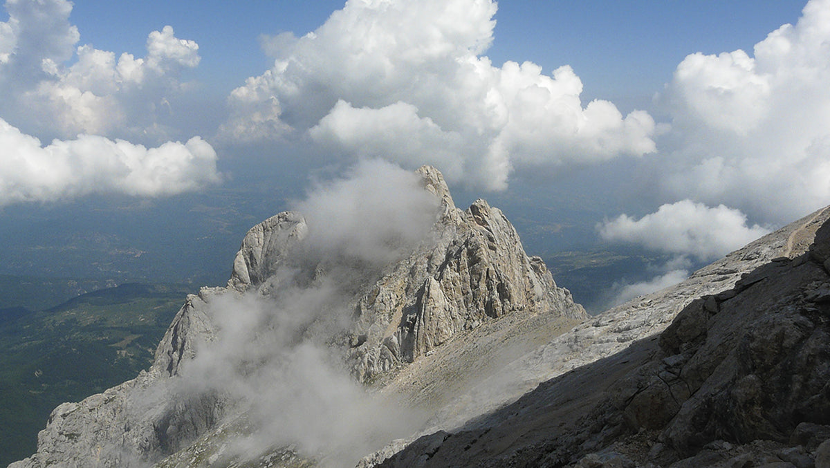 Walking in Abruzzo - Route Photos - Corno Piccolo from the west ridge of Corno Grande (Walk 14)