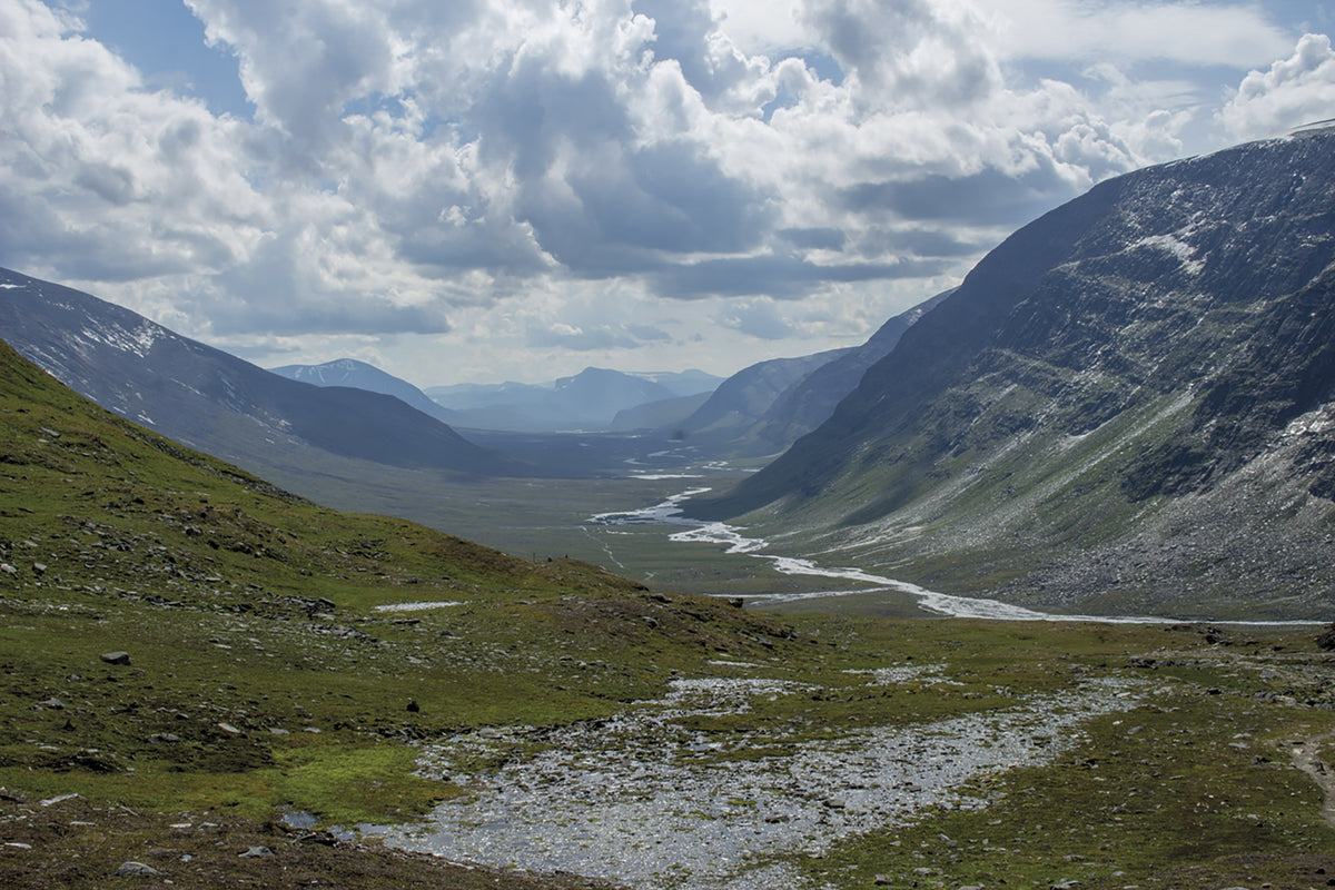 Trekking the Kungsleden - Route Photos - The Tjäktjavagge seen from the Tjäktja Pass (Stage 4)