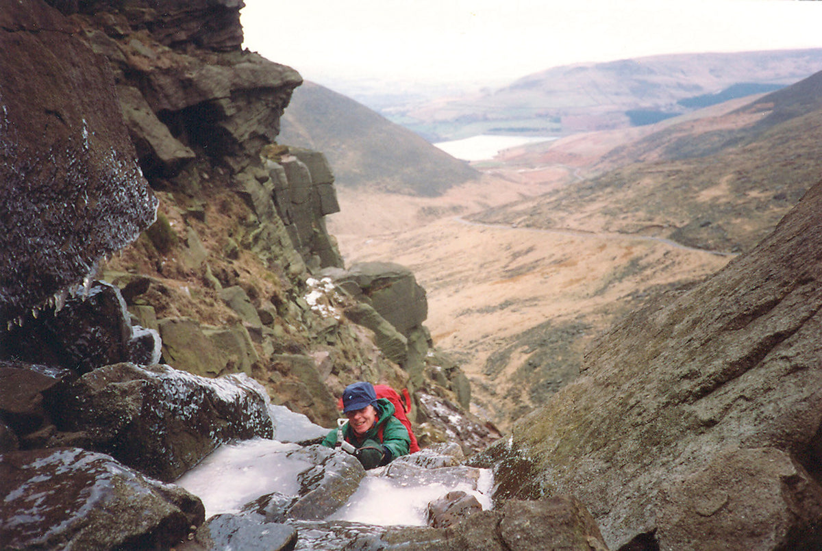 Scrambles in the Dark Peak - Route Photos - Near the top in  Wilderness Gully East  (Route 6)