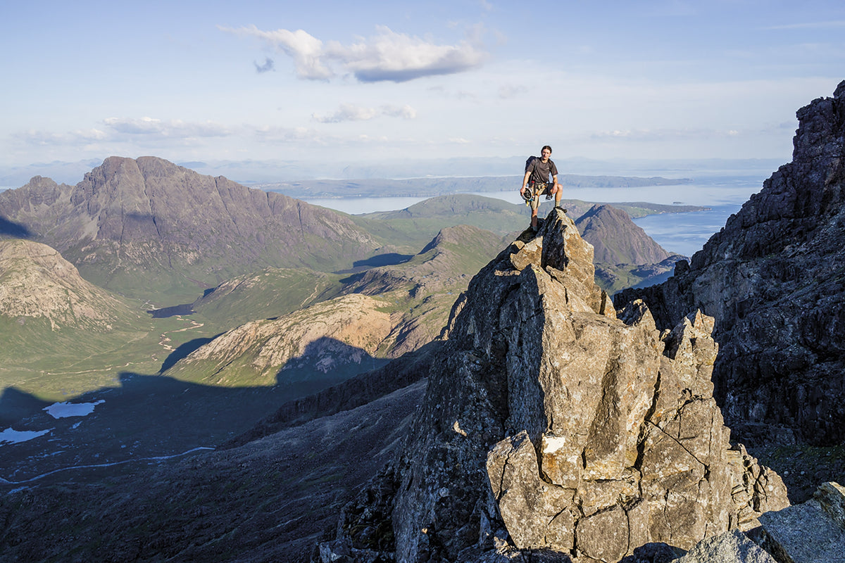 Skye's Cuillin Ridge Traverse - Route Photos - A classy descent of Pinnacle Ridge to top a perfect ridge in a day