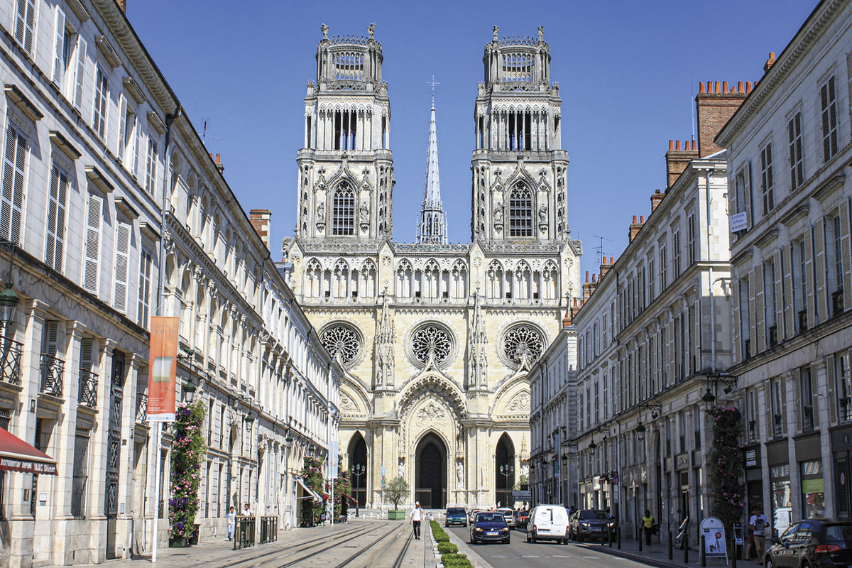 The River Loire Cycle Route - Route Photos - Rue Jeanne d’Arc leads to Orléans cathedral