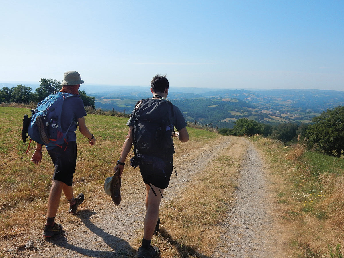 Camino de Santiago - Via Podiensis - Route Photos - Approaching the steep descent towards Saint-Côme-d’Olt