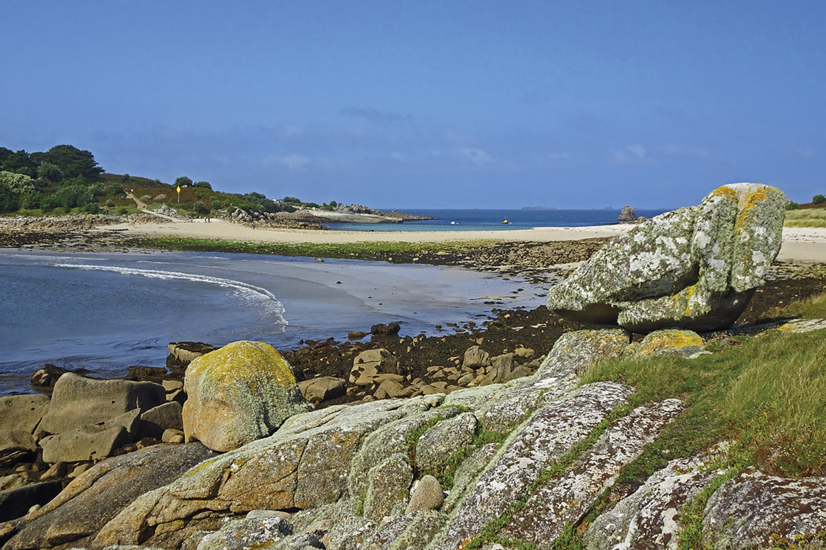 Walking in the Isles of Scilly - Route Photos - A view of The Bar on leaving the island of Gugh to return to neighbouring St Agnes