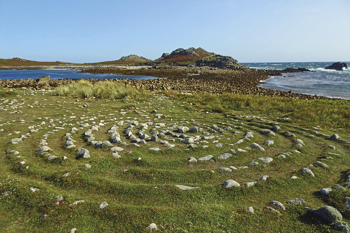 Walking in the Isles of Scilly - Route Photos - Stone spirals are found around the Isles of Scilly and this one is on St Martin’s, near White Island