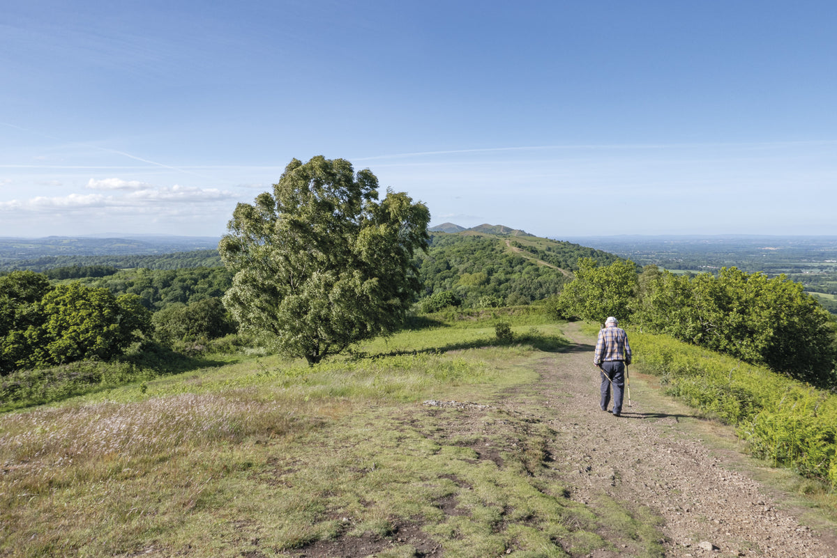 Short Walks on the Malvern Hills - Route Photos - Walking north from Midsummer Hill