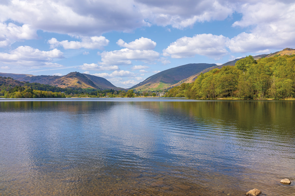 Short Walks in the Lake District: Windermere Ambleside and Grasmere - Route Photos - Views north from the shore path along Grasmere