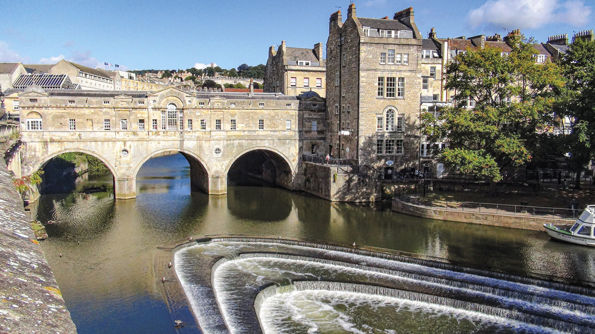The Cotswold Way - Route Photos - Pulteney Bridge over the River Avon in Bath