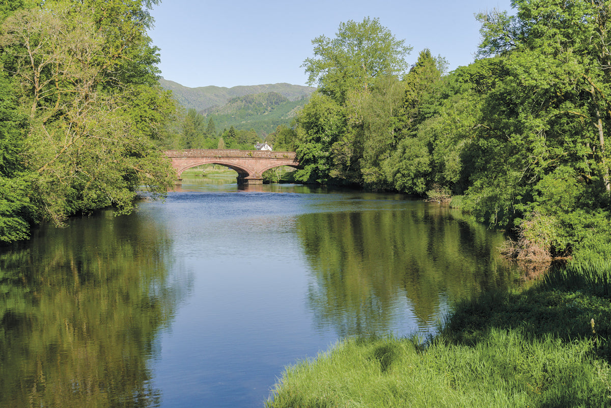 15 Short Walks in the Trossachs - Callander and Aberfoyle - Route Photos - The red sandstone Callander Bridge over the River Teith